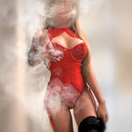 Loren escort private model in Berlin